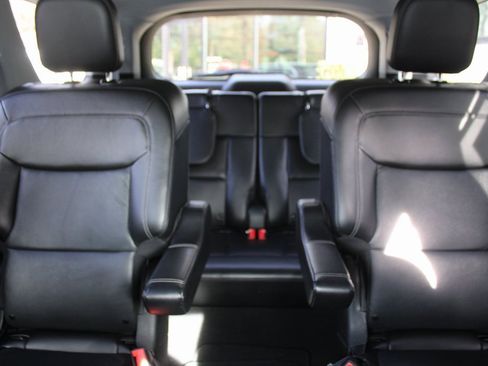 Used 2022 Ford Explorer Limited image 57