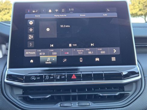 New 2026 Jeep Compass Latitude image 16