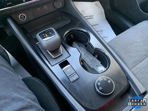 Used 2023 Nissan Rogue SV image 23