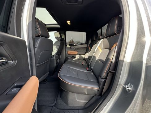 Used 2024 GMC Canyon AT4 w/ AT4 Premium Package image 20