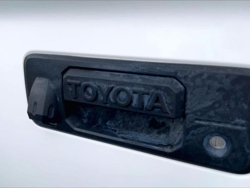 Used 2014 Toyota Tundra Limited w/ Limited Premium Package AWD/4WD image 30