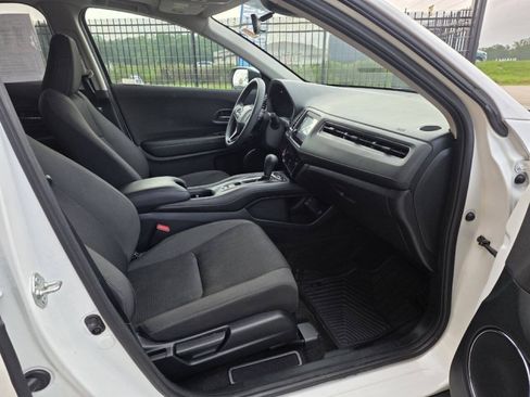 Used 2022 Honda HR-V EX image 19