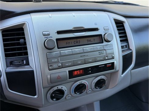 Used 2011 Toyota Tacoma PreRunner w/ SR5 Pkg #2 RWD image 14
