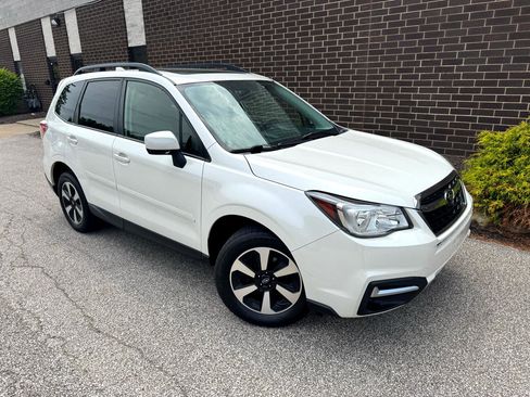 Used 2018 Subaru Forester 2.5i Premium w/ All-Weather Package image 37