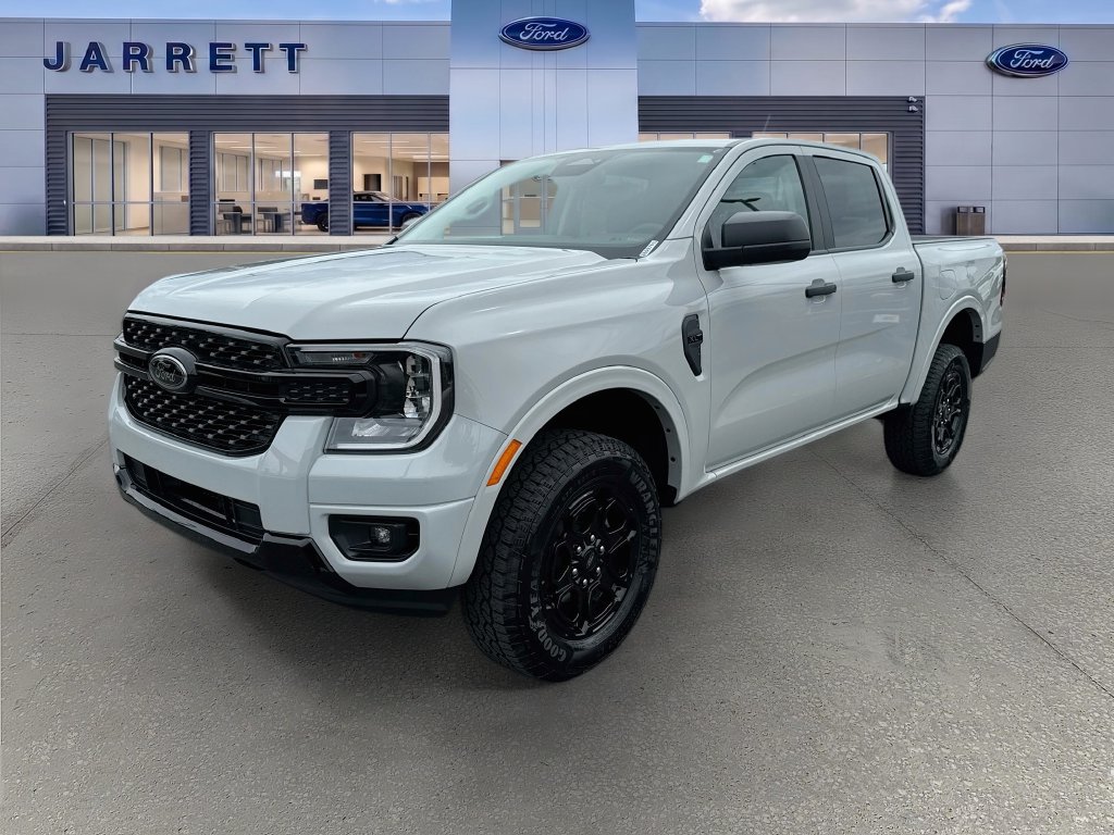 New 2026 Ford Ranger XLT w/ Black Appearance Package RWD image 3