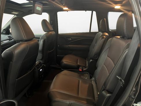 Certified 2021 Honda Pilot Black Edition image 13
