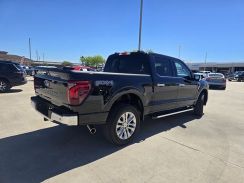 Used 2024 Ford F150 Lariat w/ FX4 Off-Road Package image 3