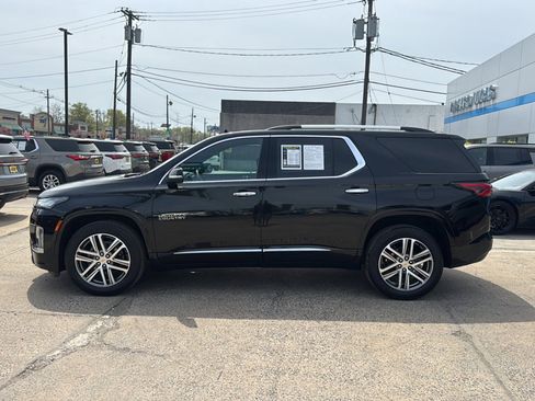 Used 2023 Chevrolet Traverse High Country image 8