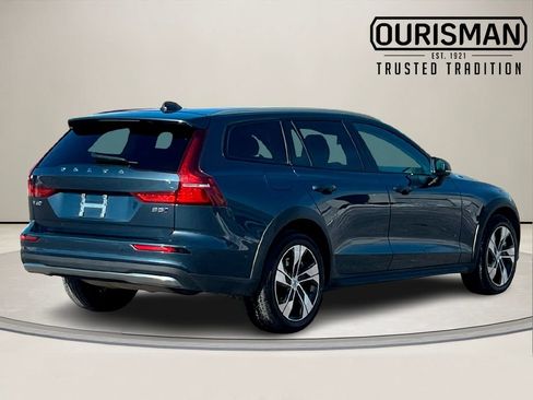 Used 2024 Volvo V60 B5 Cross Country Plus AWD/4WD image 5