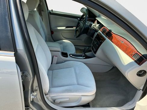 Used 2008 Chevrolet Impala LT FWD image 16