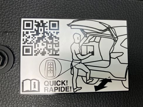 Used 2023 Toyota Highlander L image 34