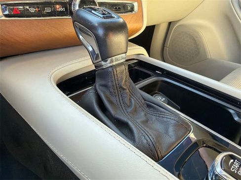 Used 2018 Volvo XC90 T6 Inscription w/ Convenience Package image 32