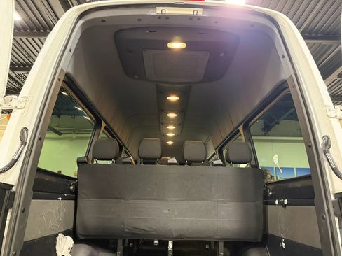 Used 2019 Mercedes-Benz Sprinter 2500 image 24