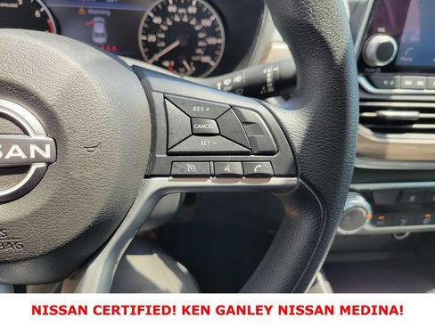 Certified 2025 Nissan Altima 2.5 SV FWD image 31