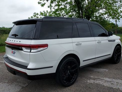 Used 2024 Lincoln Navigator Black Label AWD/4WD image 3