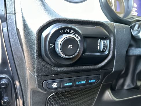 Used 2024 Jeep Wrangler Sport S w/ Convenience Group image 12