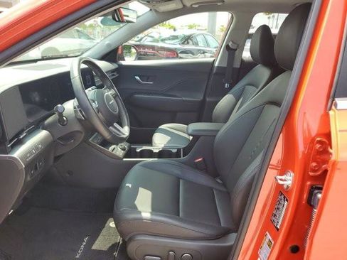 Certified 2025 Hyundai Kona Limited AWD/4WD image 16