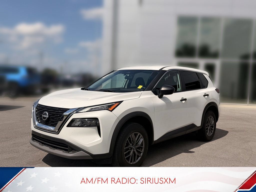 Used 2023 Nissan Rogue S AWD/4WD image 2