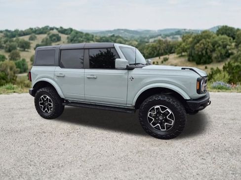 Used 2023 Ford Bronco Outer Banks AWD/4WD image 13