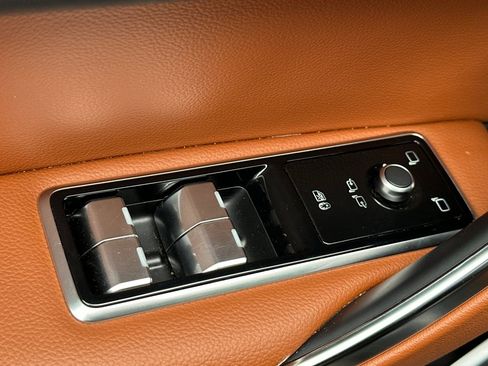 Used 2024 Jaguar XF R-Dynamic SE image 13