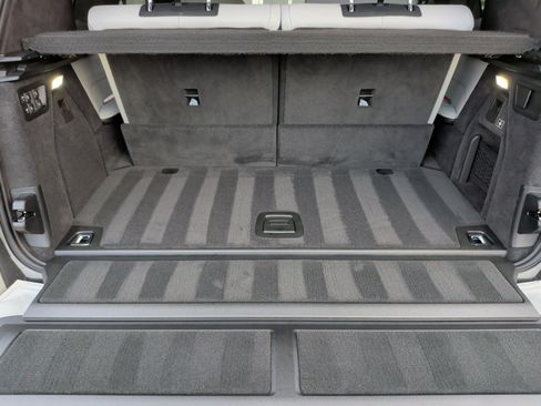 Certified 2025 BMW X7 xDrive40i w/ M Sport Package image 44