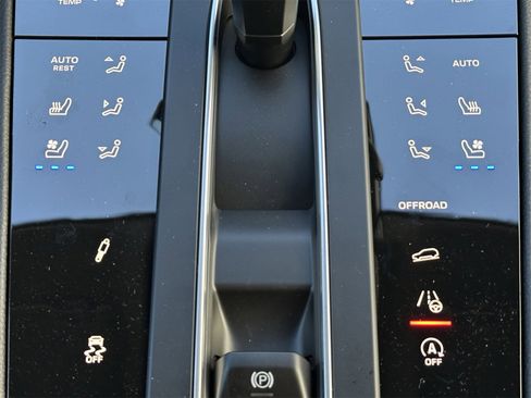 New 2026 Porsche Macan S image 25