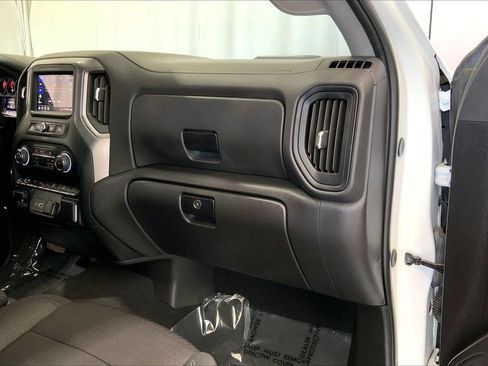 Used 2024 Chevrolet Silverado 1500 Custom Trail Boss AWD/4WD image 16