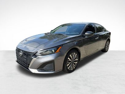 Used 2025 Nissan Altima 2.5 SV
