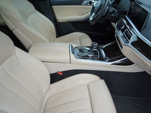 Used 2021 BMW X7 xDrive40i w/ Premium Package AWD/4WD image 13