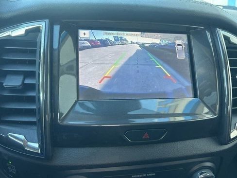 Used 2019 Ford Ranger Lariat w/ Black Appearance Package image 11