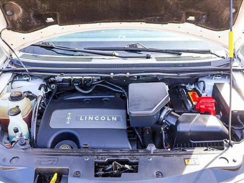 Used 2013 Lincoln MKX AWD image 28