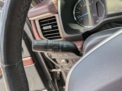 Used 2022 Ford Expedition Max Limited image 31