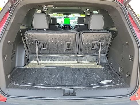 Used 2023 Chevrolet Traverse LT w/ LT Premium Package AWD/4WD image 8
