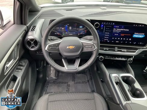 Used 2025 Chevrolet Equinox EV LT w/ Comfort Package AWD/4WD image 34