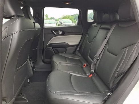 Used 2025 Jeep Compass Limited AWD/4WD image 18