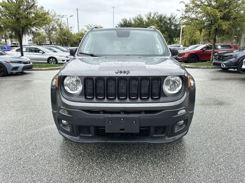 Used 2018 Jeep Renegade Altitude AWD/4WD image 9