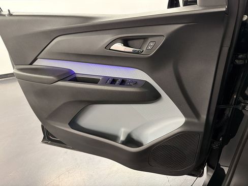 Used 2027 Chevrolet Bolt RS w/ Technology Package FWD image 21
