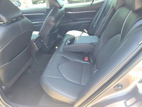 Used 2022 Toyota Camry XSE w/ Cold Weather Package FWD image 10