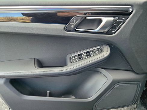 New 2026 Porsche Macan image 20