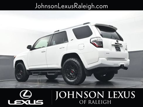 Used 2024 Toyota 4Runner SR5 Premium w/ Moonroof Package AWD/4WD image 18