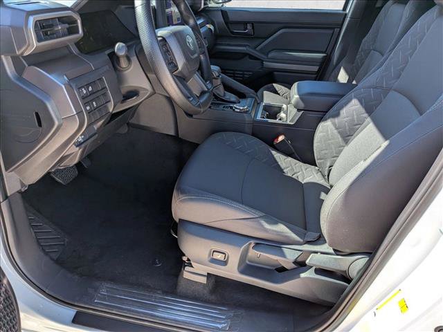 Used 2025 Toyota Tacoma SR5 AWD/4WD image 4