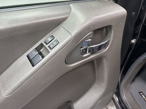Used 2008 Nissan Frontier SE w/ Power Pkg image 7