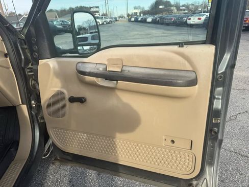 Used 2006 Ford F350 XLT RWD image 12