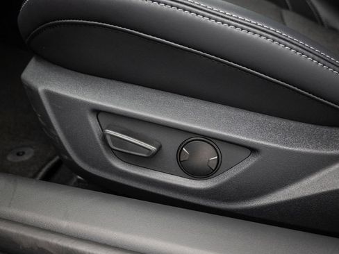 Used 2024 Ford Mustang Coupe RWD image 9
