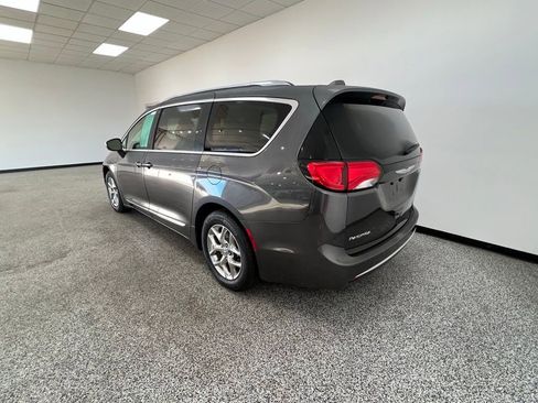 Used 2017 Chrysler Pacifica Limited w/ Advanced Safetytec Group image 20