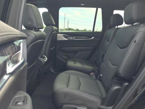 Used 2024 Cadillac XT6 Premium Luxury AWD/4WD image 14