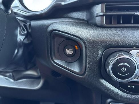 Used 2024 Jeep Wrangler Unlimited AWD/4WD image 24