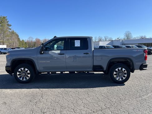 Used 2024 Chevrolet Silverado 2500 Custom w/ Custom Value Package AWD/4WD image 7