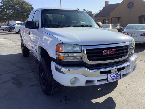 Used 2003 GMC Sierra 2500 SLE w/ Skid Plate Package image 7