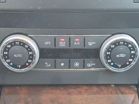 Used 2012 Mercedes-Benz GLK 350 4MATIC image 25
